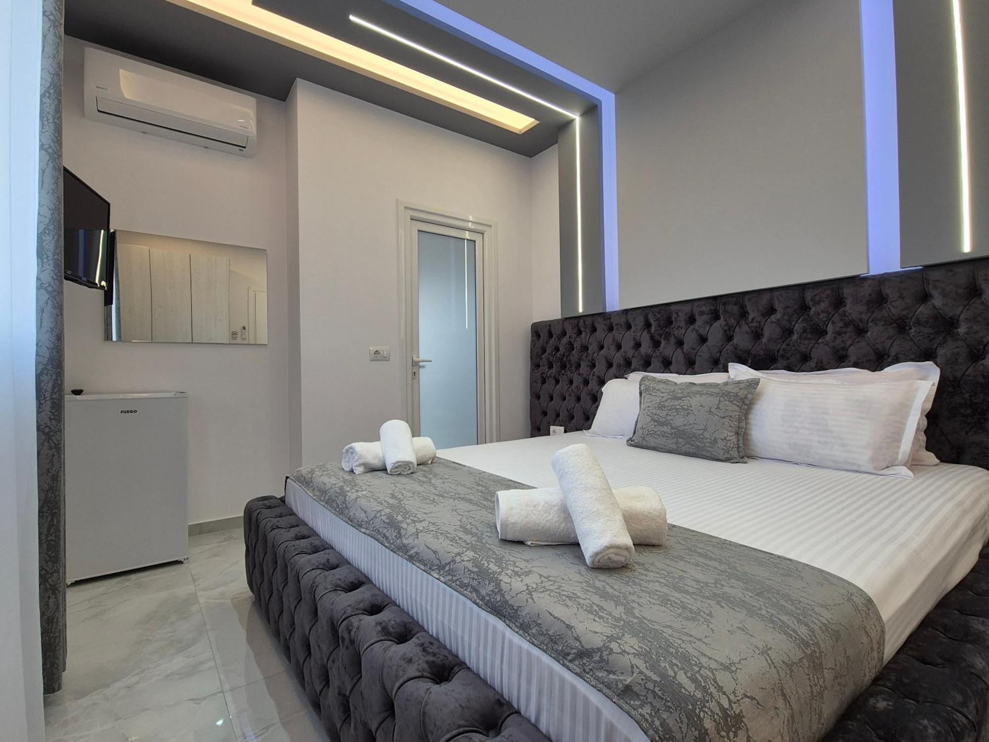 Vila Roxhest Sarande Exterior photo